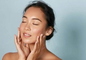 Facials for Fall, hydrated skin, skincare for Fall, Glowy skin for Fall